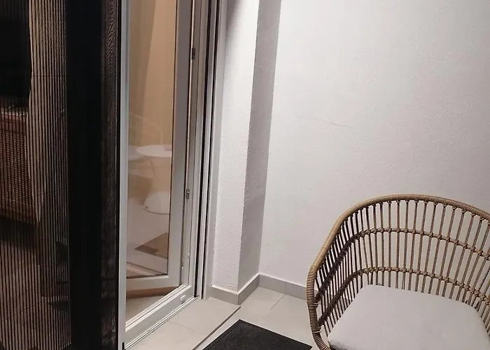 Perfect Strangers C1 *