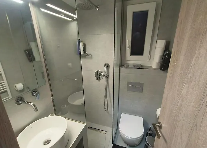 Perfect Strangers C1 *