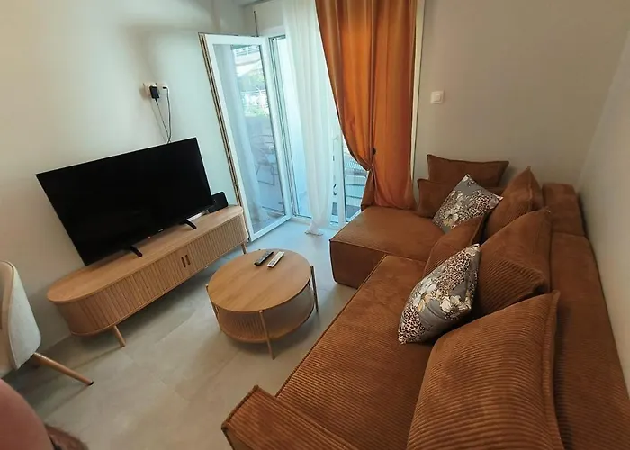 Apartment Perfect Strangers C1 *