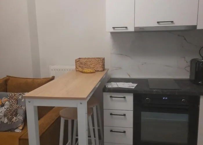 Perfect Strangers C1 Apartment Larissa